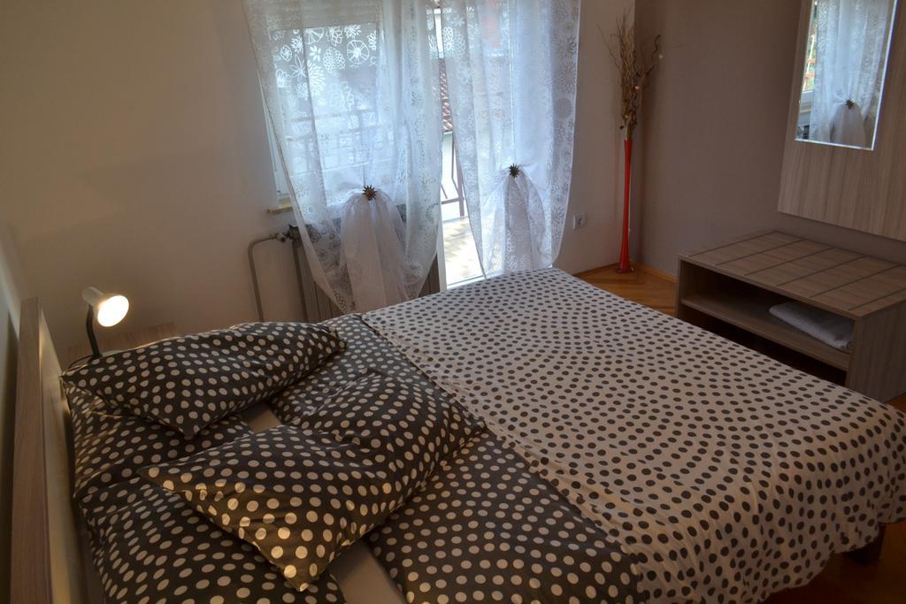 Apartments Peloza Porec Bilik gambar