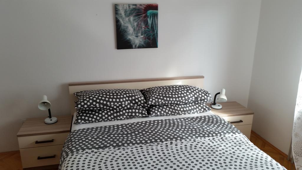 Apartments Peloza Porec Bilik gambar