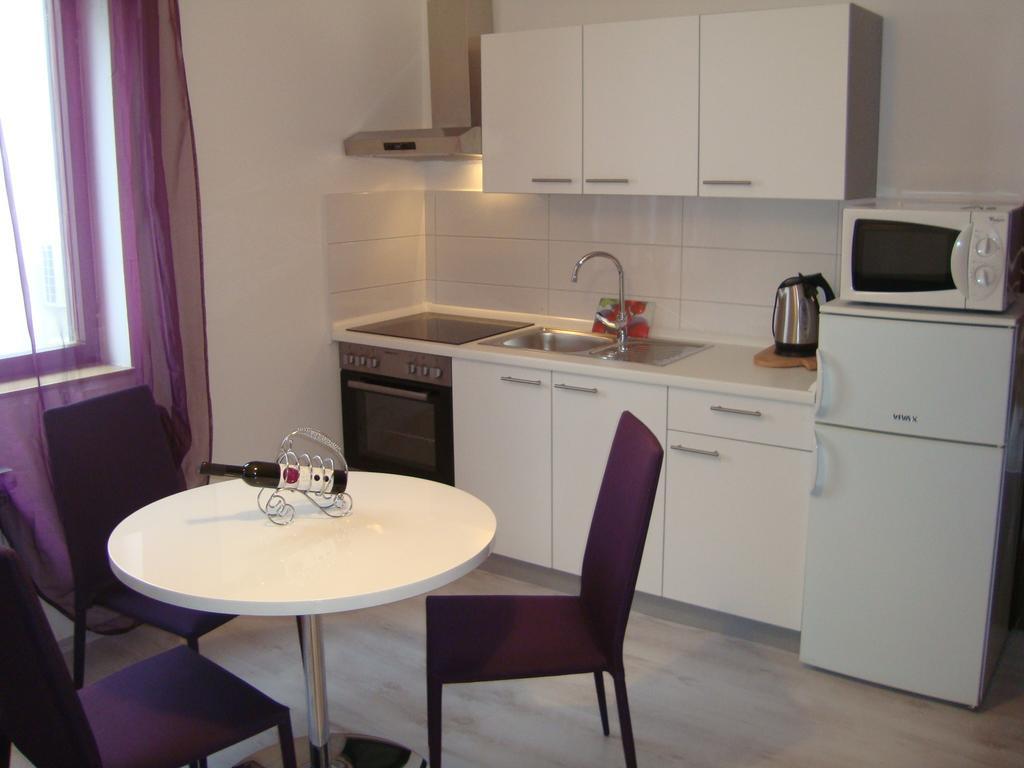 Apartments Peloza Porec Bilik gambar